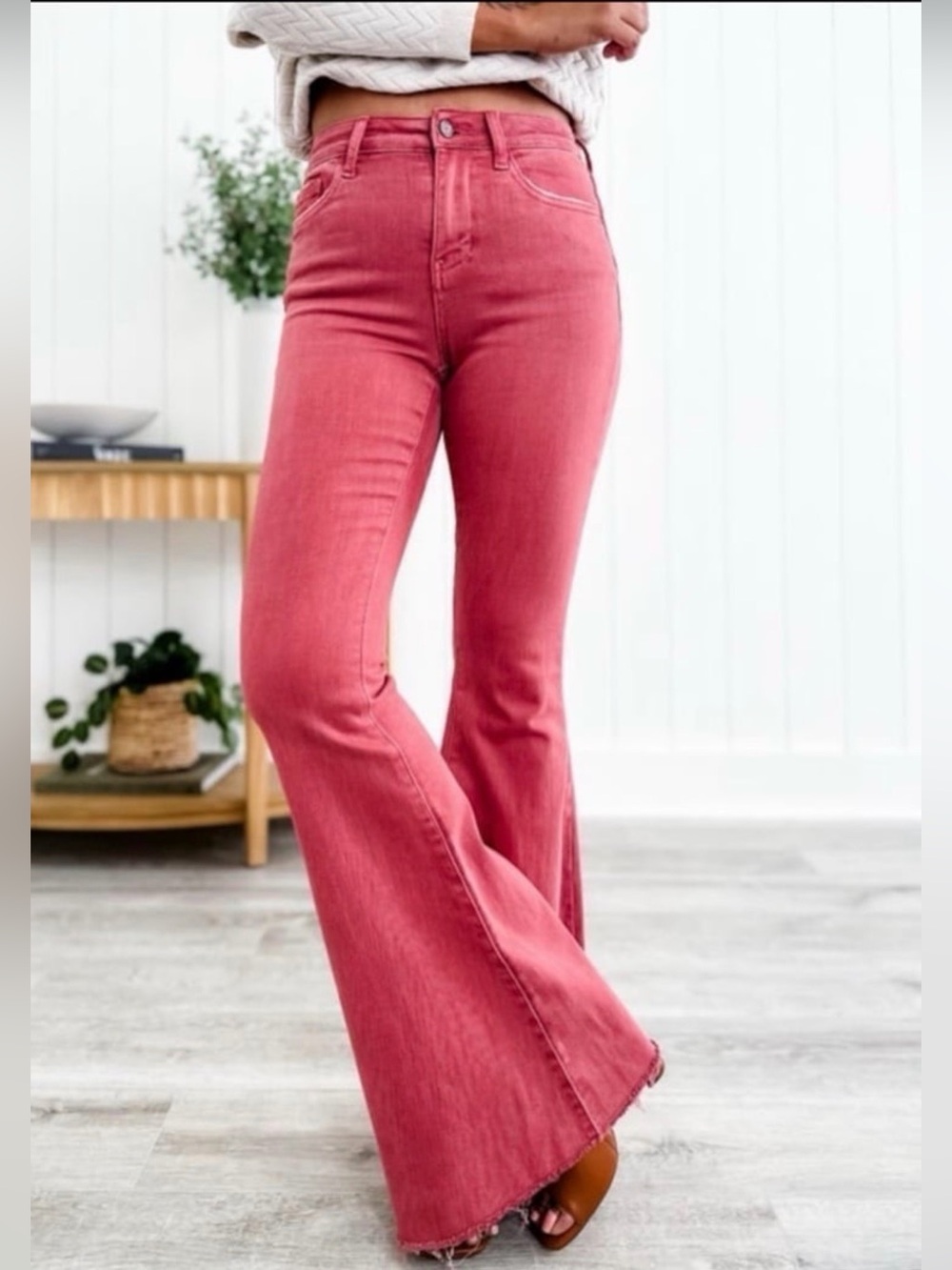 Vervet Hi-Rise Flare Jeans - Picture 2 of 8